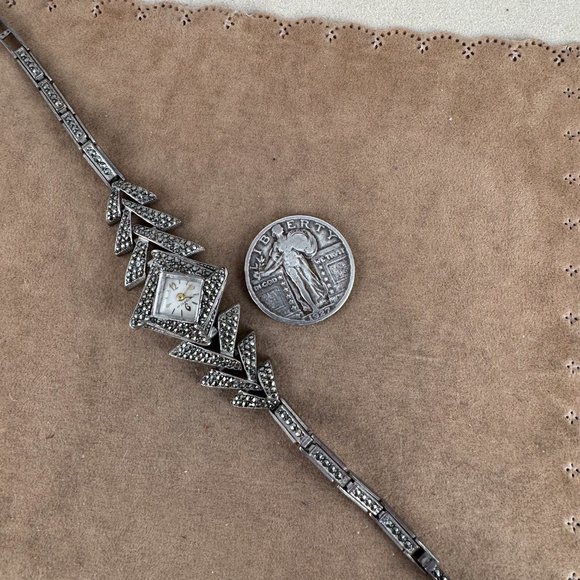Fabulous Vintage 1920-1930's Ladies Wrist Watch Bracelet with Marcasite Settings - Picture 10 of 10